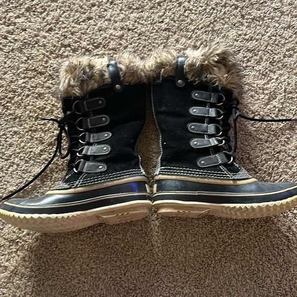 Sorel Joan of Artic Insulated Waterproof Suede Faux Fur Boots Size 7 - Picture 2 of 6
